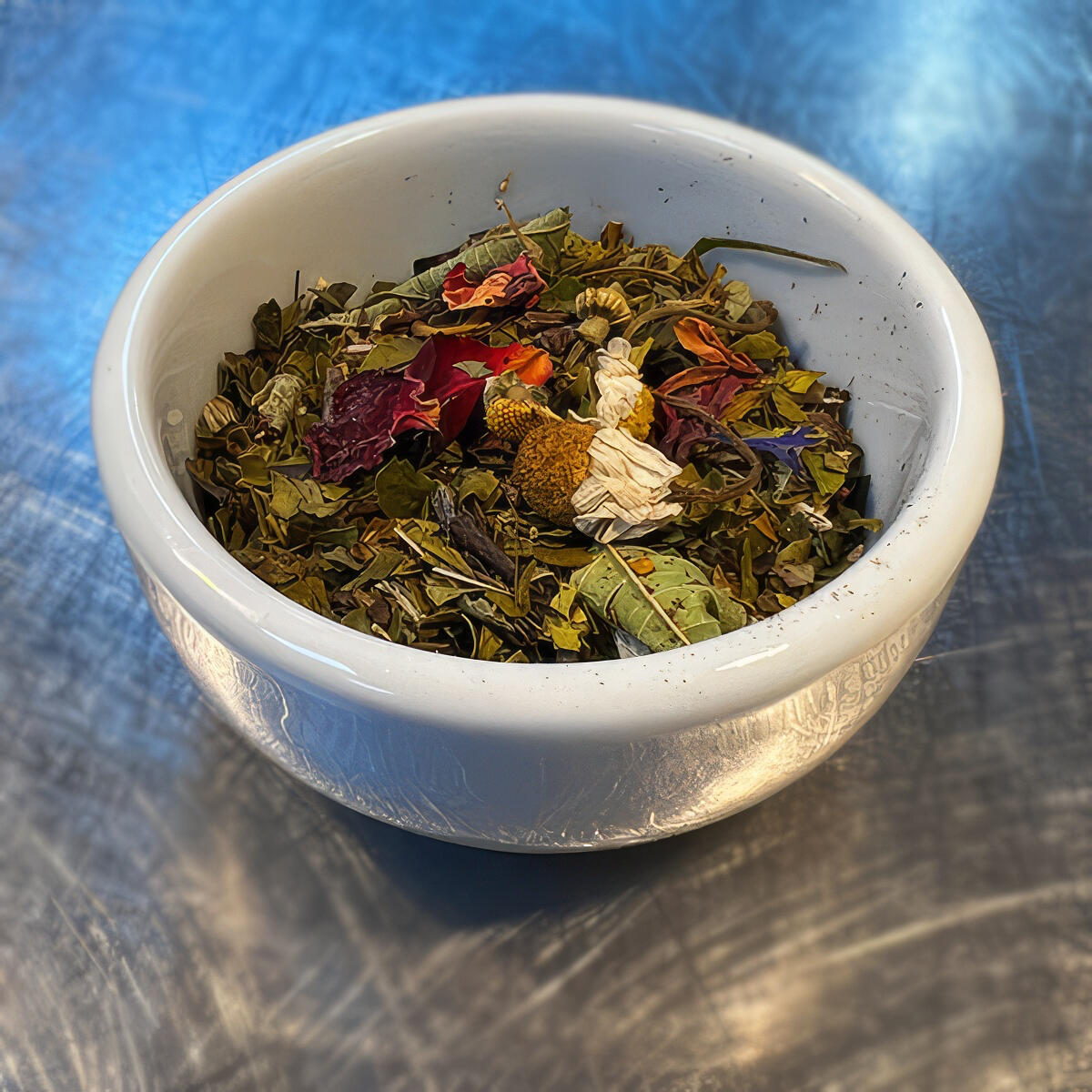 CALMA / té verde, lavanda, melisa, manzanilla, cedrón, tilo, calendula, menta, pétalos de rosa / $2800