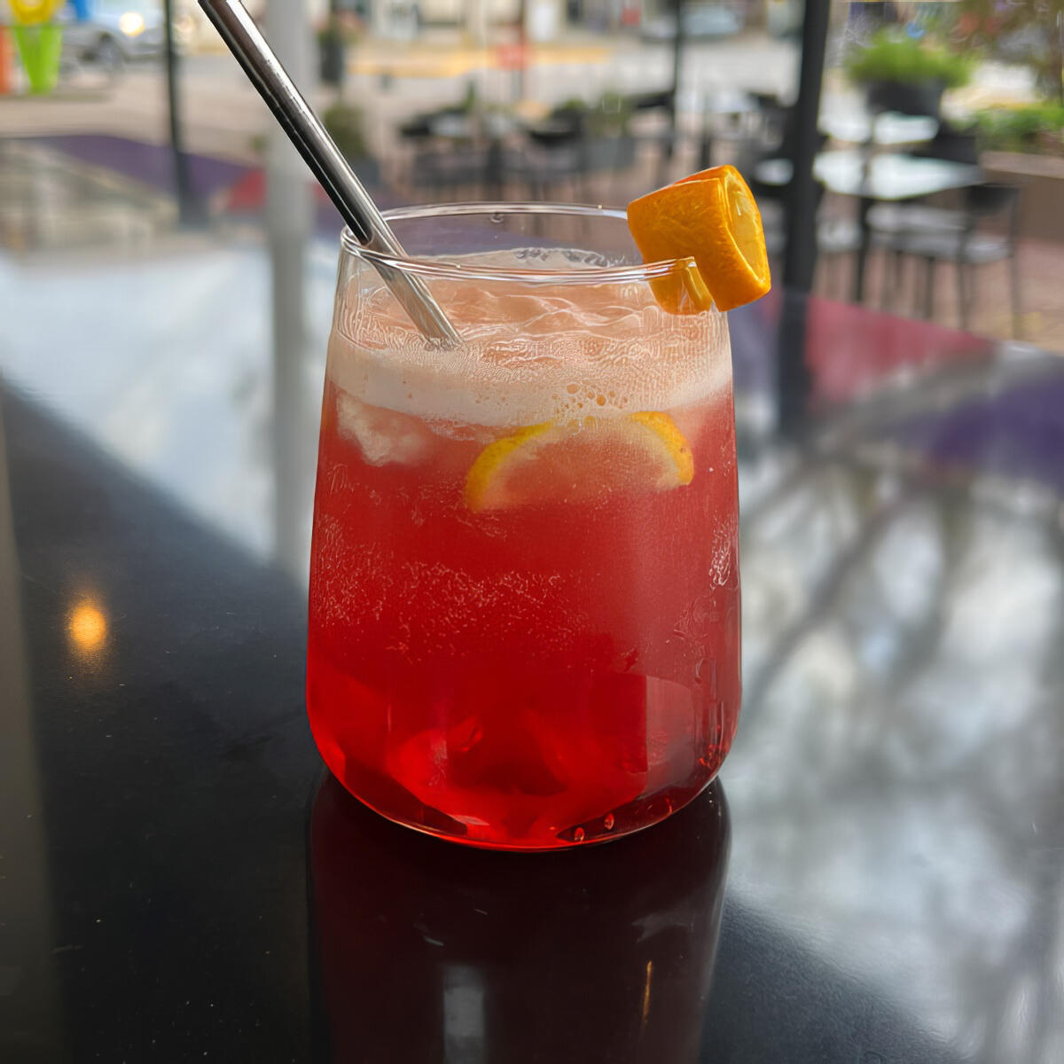 LIMONADA DE HIBISCUS / té de hibiscus, limonada con gas, azúcar / $5990